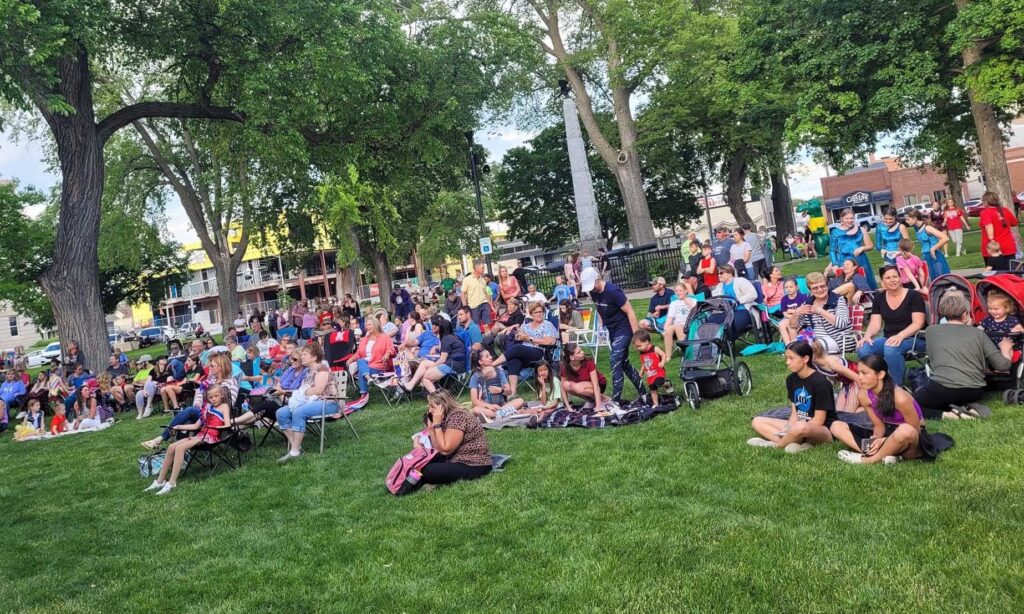 Frankfort Square, Lawnschairs on the Square, Columbus