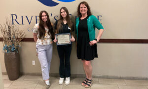 Victoria Dalton wins award